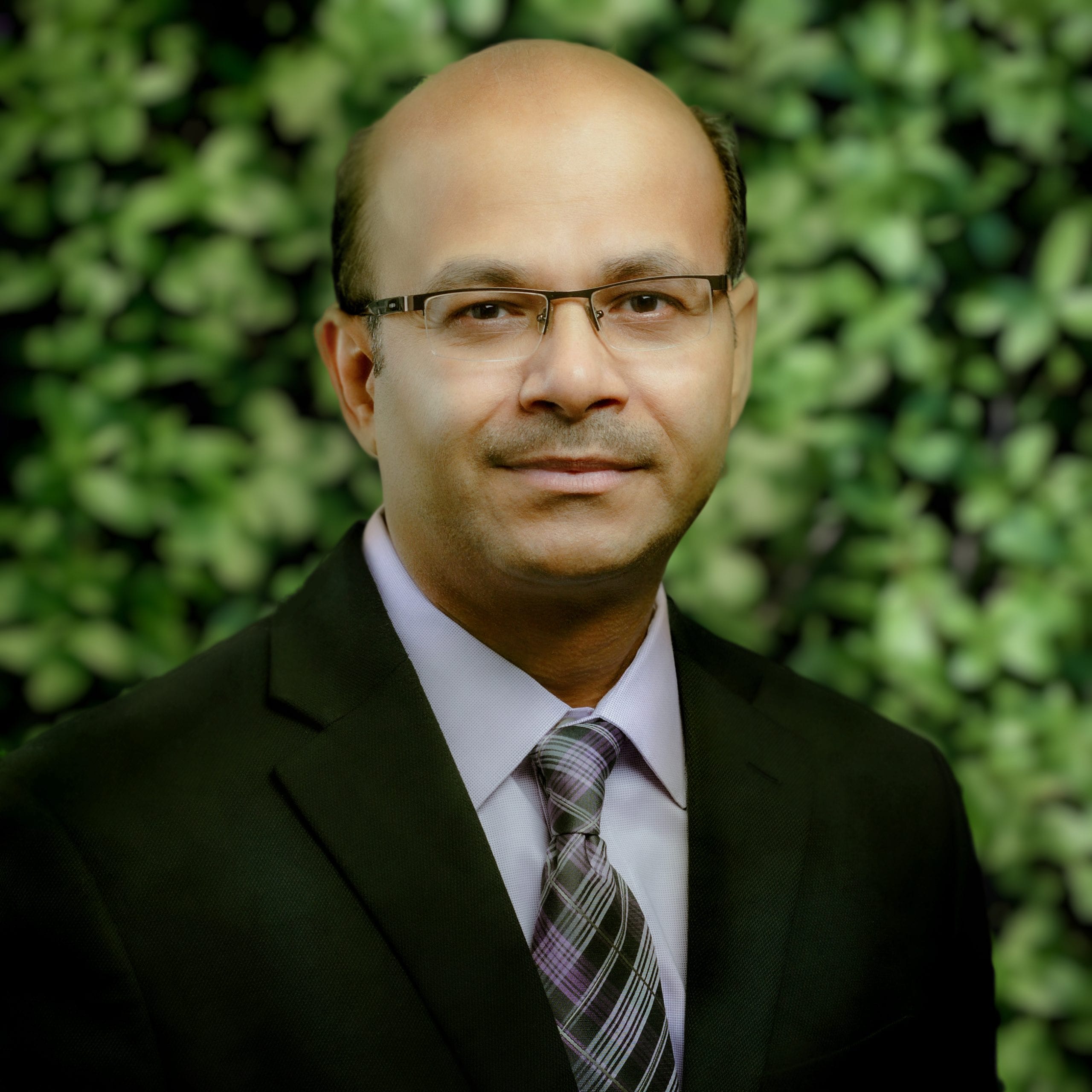 Dr. Kalpesh Bhavsar, MD Medical Director Overland IOP
